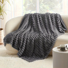 1pc Thickened Blanket Soft And Comfortable Faux Rabbit Hair Reversible Blanket Thermal Fleece Blanket Nap Blanket Air Conditioning Blanket Office Outdoor Camping Gift Blanket Perfect For All Seasons