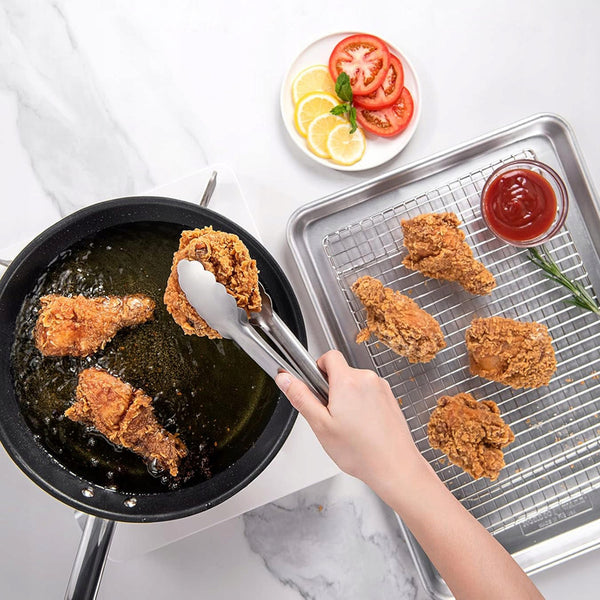 Universal Kitchen and Grill Tongs Set of 2 Pieces, Large and Small, Made of High-Quality Stainless Steel, Lengths 22 cm and 17.5 cm, Ergonomic Handles, Resistant to High Temperatures, Corrosion, and Damage, Ideal for Frying, Grilling, Serving, and Food Pr
