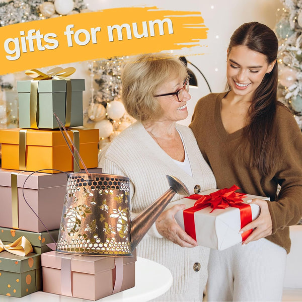 Bee Garden Ornaments Outdoor Birthday Gifts for Women, Solar Watering Can with Cascading Lights，Bee Solar Lights Unique Birthday Presents for Mum, Nan, Wife, Sister