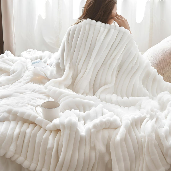 Bedsure Fleece Throw Blanket for Sofa - Fluffy Cosy Warm Blankets for Bed, Soft Cute Single Throw Gifts for Women and Girls, off White, 130X170 Cm
