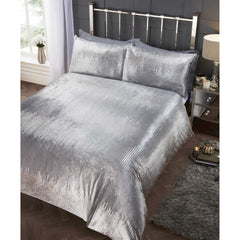 Tiffany Sparkle Polycotton Duvet Cover Set – Glam Crushed Velvet Look Bedding with Metallic Shimmer | Soft, Lightweight & Easy-Care | Silver or Gold | Single, Double & King Sizes | Includes Matching Pillowcases | Fast UK Dispatch