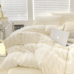 3pcs Faux Rabbit Plush Bedding Set, Soft Fluffy Comfortable Thicken Warm Autumn-Winter Duvet Cover & Pillowcase Set, Machine Washable, Ideal for Hotel, Guest Room, Bedroom, Home Use,Christmas Presents, Single/Double/King/Super King Size (1*Duvet Cover + 2