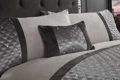 Diamond Mirage Duvet Cover Set – Single, Double, King Size | Silver Grey Quilted Panel Design with Sparkling Sequin Detail | Luxury Polycotton Blend (50% Cotton, 50% Polyester) | Includes Matching Pillowcases | Easy-Care, Machine Washable Bedding | Glamor
