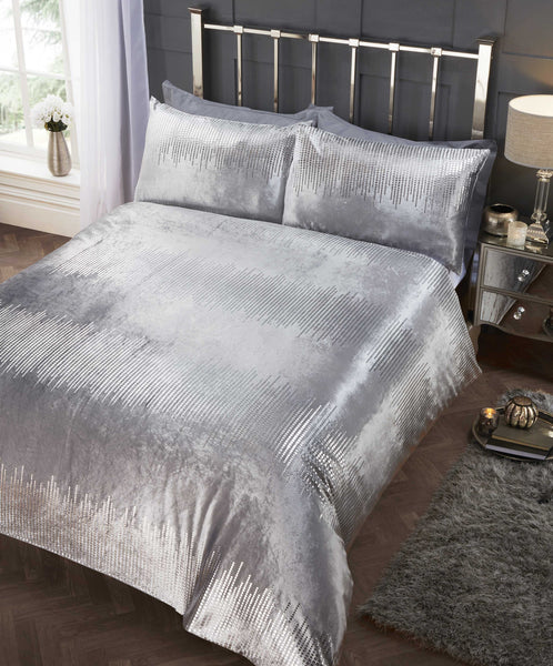 Tiffany Sparkle Polycotton Duvet Cover Set – Glam Crushed Velvet Look Bedding with Metallic Shimmer | Soft, Lightweight & Easy-Care | Silver or Gold | Single, Double & King Sizes | Includes Matching Pillowcases | Fast UK Dispatch
