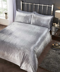 Tiffany Sparkle Polycotton Duvet Cover Set – Glam Crushed Velvet Look Bedding with Metallic Shimmer | Soft, Lightweight & Easy-Care | Silver or Gold | Single, Double & King Sizes | Includes Matching Pillowcases | Fast UK Dispatch