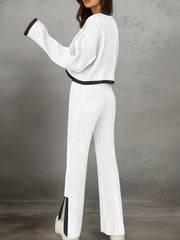 Women'S Short Color-Blocked Long-Sleeve Top with Solid Color Pants, a Casual And Stylish Outfit for Christmas
