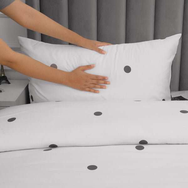 3pcs Reversible Polka Dot Duvet Cover Set – Hotel Quality, Soft & Breathable Microfiber, with Pillowcases, Button Closure, Machine Washable, Wrinkle Free & Durable