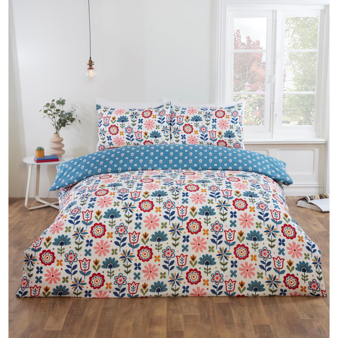 Petal Parade Floral Duvet Cover Set | Reversible Scandinavian Folk Bloom Design in Multicolour & Blue | Soft Microfibre 180 Thread Count | Includes Pillowcases – Breathable & Easy-Care Bedding – Single, Double, King Sizes | Machine Washable | Fast Dispatc