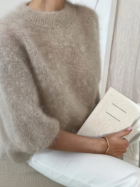 Women's Plush Sweater, High-Quality Alpaca Alpaca Material, Elegant Women's Wear, Essential for Outings, Comfortable and Fitted, Autumn and Winter