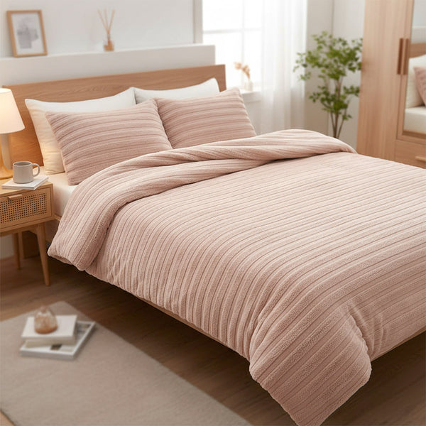 3pcs Faux Rabbit Plush Bedding Set, Soft Fluffy Comfortable Thicken Warm Autumn-Winter Duvet Cover & Pillowcase Set, Machine Washable, Ideal for Hotel, Guest Room, Bedroom, Home Use,Christmas Presents, Single/Double/King/Super King Size (1*Duvet Cover + 2