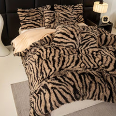 LIFE IDEAS Tiger Stripes Plush Duvet Cover Set - 3PCS Polyester Woven Includes 1 Duvet Cover & 2 Pillowcases, Soft Cozy All Season, Machine Washable (Single/Double/King/Super King)