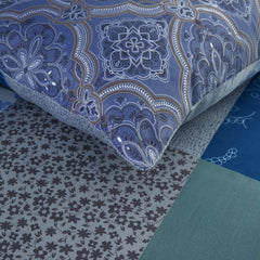 Luxury 4pcs Ditsy Floral Print Duvet Cover & Fitted Sheet Set – Modern Printed Geometric Reversible Microfiber Bedding Set with Pillowcases, Breathable, Fade Resistant, Easy Care, Available For Single, Double & king Bed