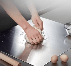 Shipping 1pc of Stainless Steel Cutting Board, a Sturdy Chopping Board Suitable for Meat, Fruits, Vegetables, Bread, And Baking, Featuring a Non-Slip Design with a Lip.