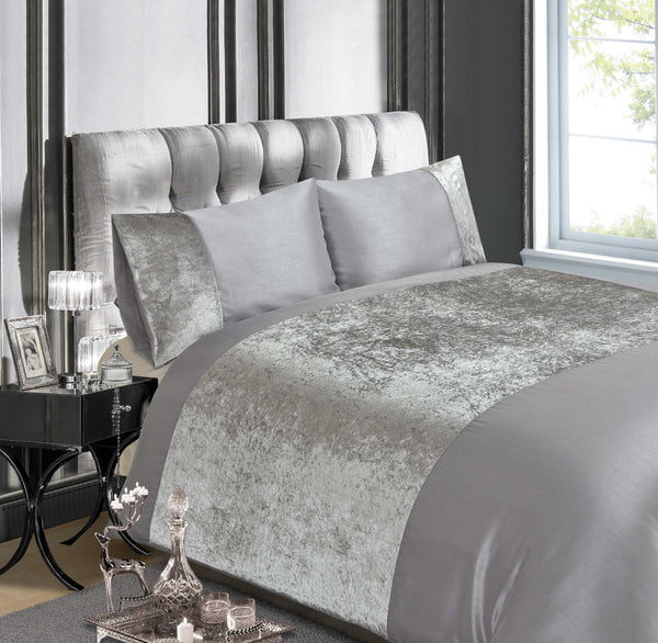 VelvetGlow Crushed Velvet Panel Duvet Cover Set – Luxury Shimmer Bedding with Soft Silky Finish | Glam Hotel-Style Bedroom Look | Easy-Care Polycotton | Single, Double, King & Super King Sizes | Includes Pillowcases | Fast UK Dispatch