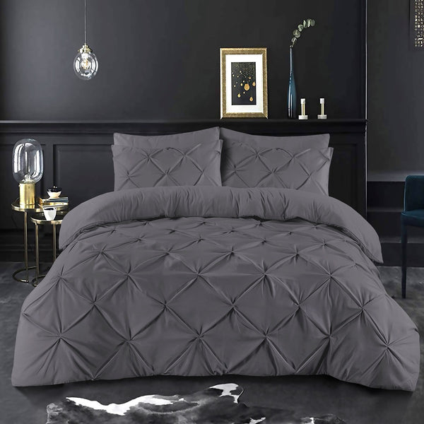 K&A® Pintuck Pinch Pleat Duvet Cover Set with Zipper Closure including Pillowcase – Ultrasoft Brushed Microfiber – Easy Care & Machine Washable