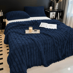 1pc Modern Cut Design Chunky Throw Blanket