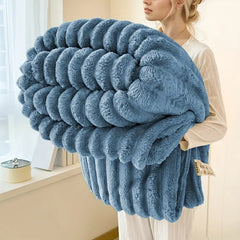 Chunky Cord Throw Blanket Ribbed Faux Fur, Thick Fleece Blanket Throws Decorative Winter Warm Blanket Ultra Soft Warm Sofa Throw Blanket for Bedroom Living Room UK Free Shipping