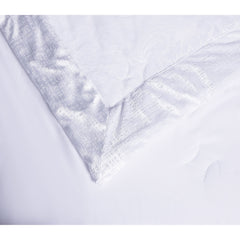 3 Piece Velvet Quilted Bedspread Set Jacquard Damask Bed Cover with Pillow Shams | Luxury Soft Polyester Bedspread for Double King Super King Beds | Modern Elegant Bedroom Bedding Set