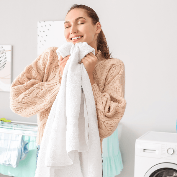 Lenor 3 Fabric Conditioner Outdoorables Bundle Giftset 69 Washes 966ml Each Amalfi Capri Portofino – Long-Lasting Fresh Scent Laundry Care for Soft, Fragrant Clothes, Premium Home Laundry Essentials, Multi-Scent Pack for Daily Washing