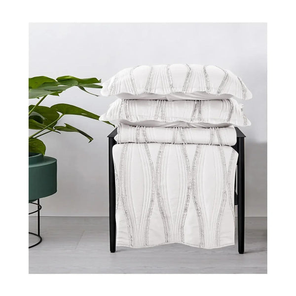 Luxury 3-Piece Embossed Quilted Bedspread Set – Super Soft All-Season Microfiber Comforter with Matching Pillow Shams, Elegant Wave Design, Bed Throw Single Double King Size, Lightweight Yet Warm Modern Bedding Set, Ideal for Modern or Traditional Homes