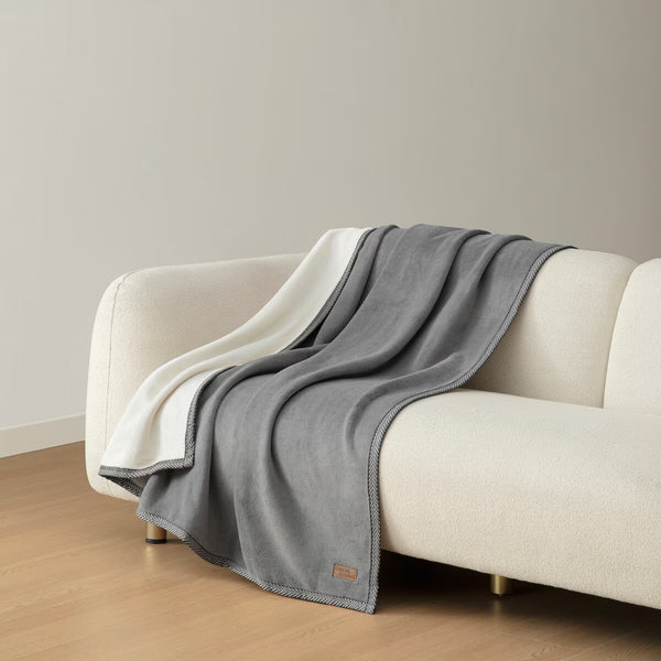 Casual Living Luxe Plush Throw in Ivory, 127 X 178 Cm
