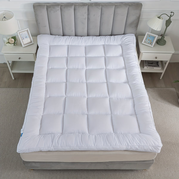 Hotel Quality 10cm Extra Thick Mattress Topper With Deep Fitted Elastic Corners Luxury Mattress Topper For All Seasons And for all Sizes Available Single, Small Double, Double, King, And Super King