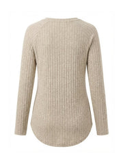 Ladies' Basic Long-Sleeve Sweater, Loose-Fit Top with Elegant Crew Neck.
