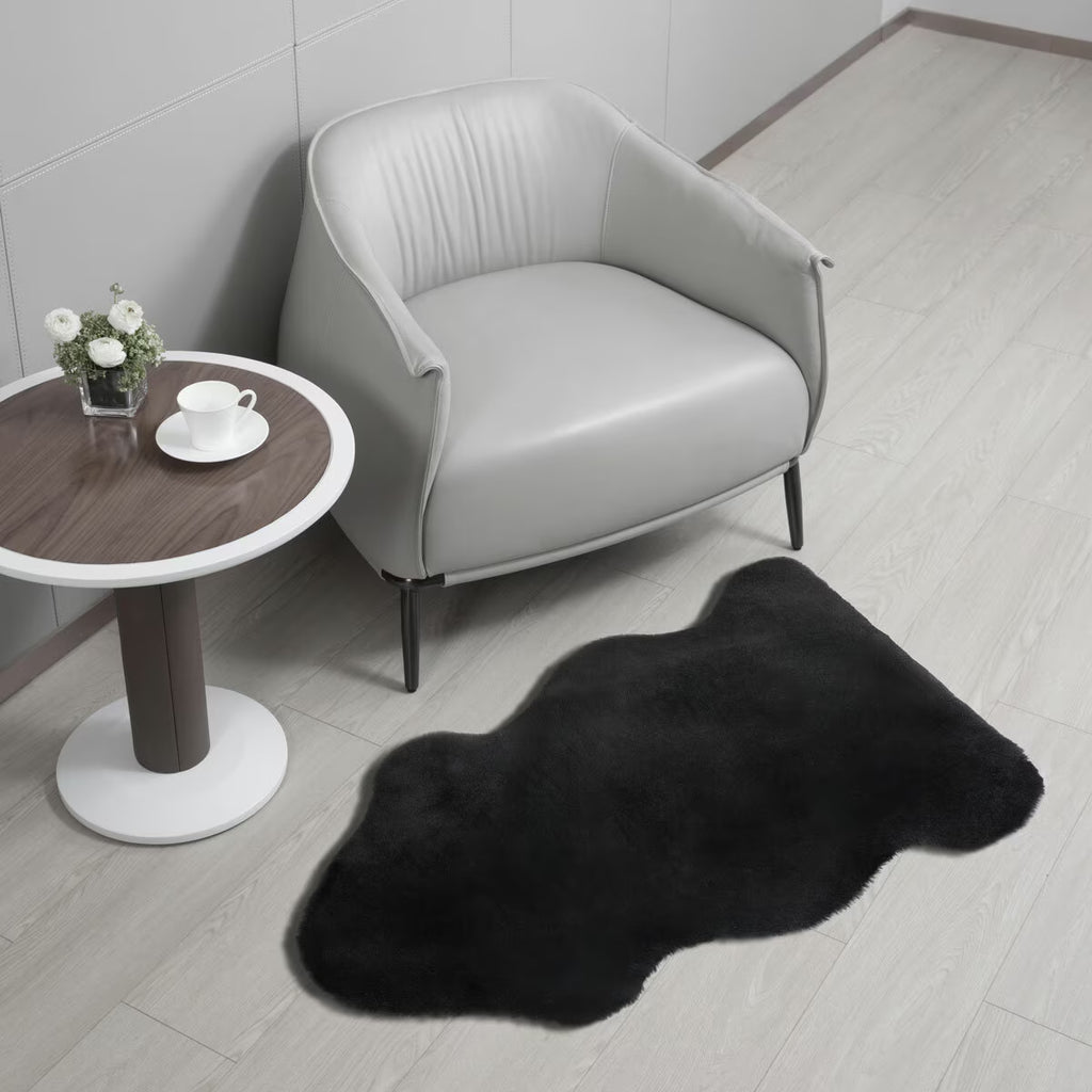 Windward Single Sheepskin Rug in Black, 60 X 95 Cm