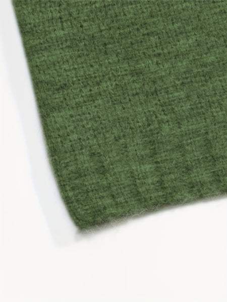 A Soft And Cozy Short Sweater with a Laid-Back Vibe, Perfect for Versatile Styling