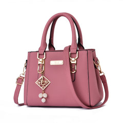 Large Capacity Shoulder Bag Leather Messenger Bag Trendy Handbags With Pendant,Multi-Compartment, Zipper Closure, Adjustable Strap, Elegant and Stylish Design, Ideal for Everyday and Travel Use