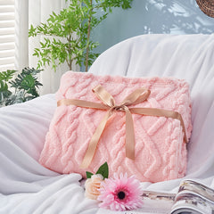 A Plush And Comfortable Velvet Throw, Perfect for Any Season, This Durable And Reversible Blanket Makes an Excellent Gift. It'S Versatile And Cozy, Ideal for Use on a Couch, Sofa, in The Bedroom, Living Room, Or Office
