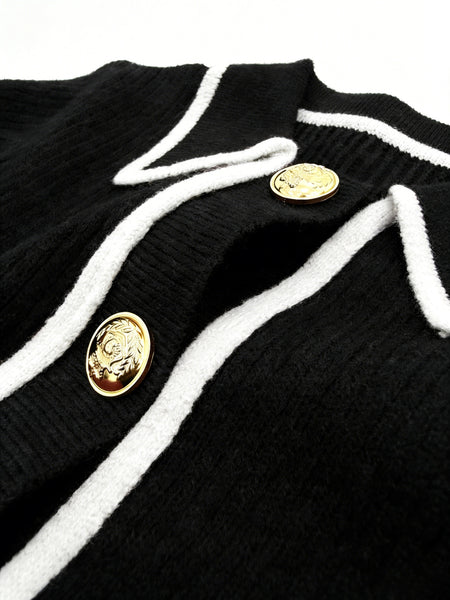 Women's Pullover Sweater for Autumn/Winter, Can Be Worn as an Inner or Outer Layer, Comfortable, Warm, Elegant, and Features a Spicy Design with a Spliced Lapel and Exquisite Metal Buttons. Suitable for Commuting, Dates, and Valentine's Day