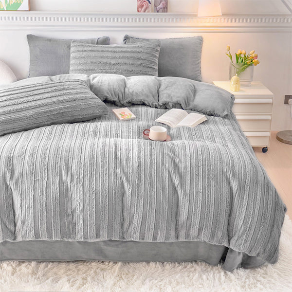 3pcs Faux Rabbit Plush Bedding Set, Soft Fluffy Comfortable Thicken Warm Autumn-Winter Duvet Cover & Pillowcase Set, Machine Washable, Ideal for Hotel, Guest Room, Bedroom, Home Use,Christmas Presents, Single/Double/King/Super King Size (1*Duvet Cover + 2