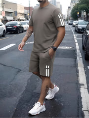 A Stylish Two-Piece Summer Outfit for Men, Featuring a Short-Sleeve Round-Neck T-Shirt And Shorts with Pockets