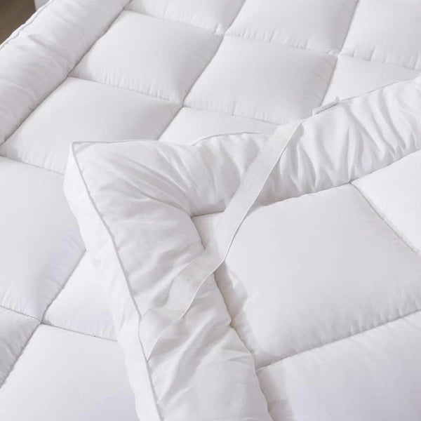 Divine Textiles - Luxury 4cm / 10cm Thick Mattress Topper – Ultra Soft, Smooth, and Supportive Bed Upgrade, Perfect for Adding Comfort and Freshness, Fits Single, Small Double, Double, and King Size Beds