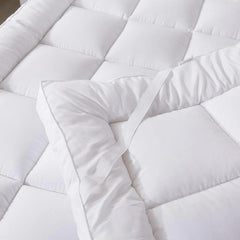 Divine Textiles - Luxury 4cm / 10cm Thick Mattress Topper – Ultra Soft, Smooth, and Supportive Bed Upgrade, Perfect for Adding Comfort and Freshness, Fits Single, Small Double, Double, and King Size Beds