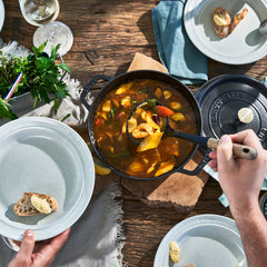 STAUB Cast Iron round Cocotte in Black 24Cm