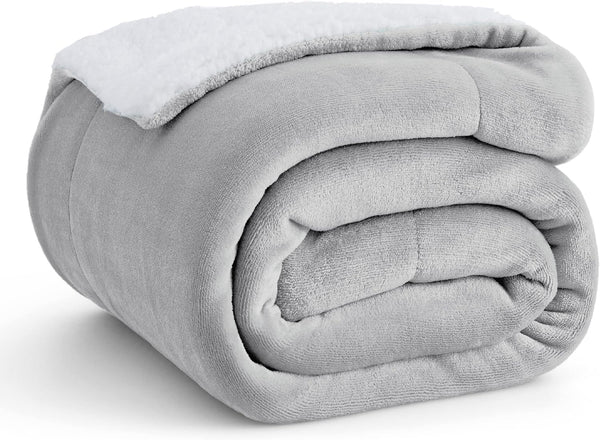 Bedsure Sherpa Fleece Throw Blanket - Fluffy Microfiber Solid Blankets for Bed and Couch Double/Twin Size, Silver Grey, 150X200Cm