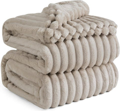 Bedsure Fleece Throw Blanket for Sofa - Fluffy Cosy Warm Blankets for Bed, Soft Cute Single Throw Gifts for Women and Girls, off White, 130X170 Cm