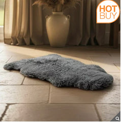 Bowron Back Country Sheepskin Rug in Beige, 60 X 90 Cm