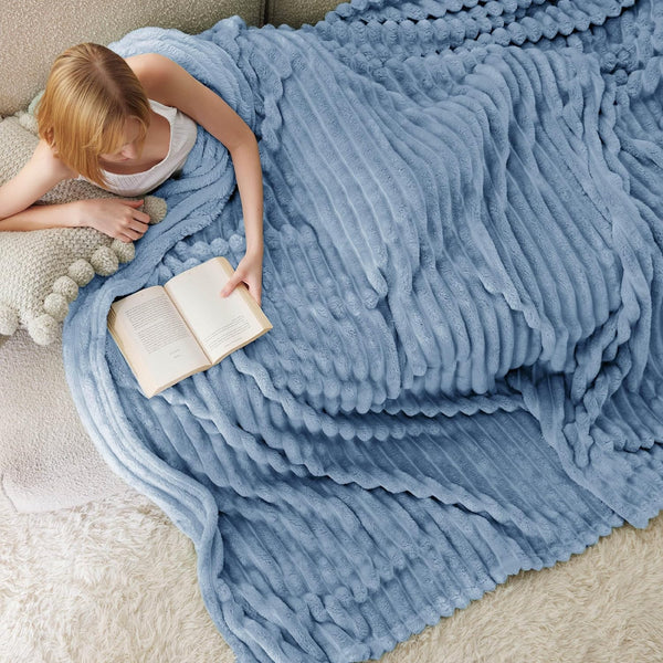 Bedsure Fleece Throw Blanket for Sofa - Fluffy Cosy Warm Blankets for Bed, Soft Cute Single Throw Gifts for Women and Girls, off White, 130X170 Cm