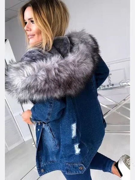 A New Stylish Denim Jacket Women's Wear in Autumn and Winter Autumn and Winter Fashion Women's Clothing Is Comfortable, Elegant, Street-style and Stylish for Casual Attire