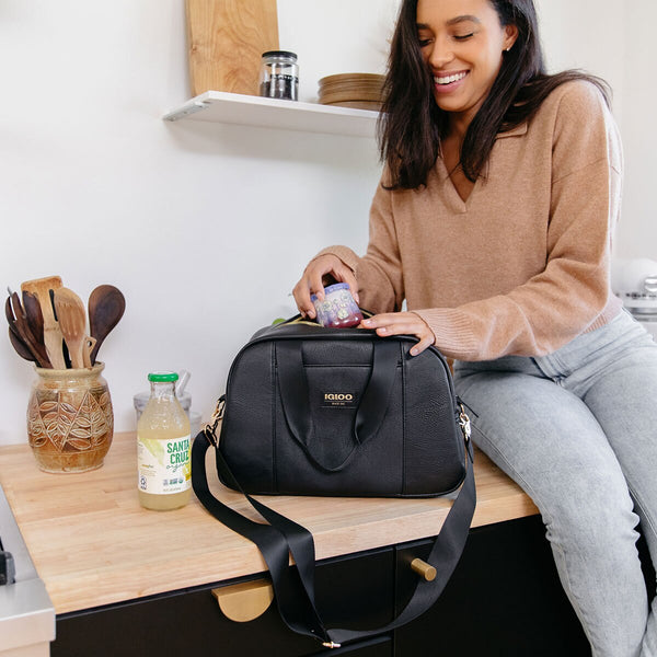Igloo Luxe Satchel in Black