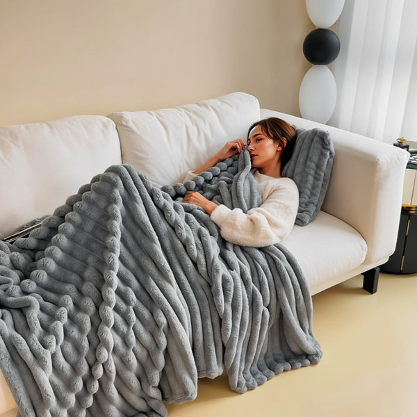 Luxurious Faux Rabbit Fur Throw Blanket - Ultra-Soft & Warm All-Season Luxury Blanket, Double-Sided Plush Fur for Couch, Bed, Travel, Office - Machine Washable, Elegant Home Decor Gift for Valentine'S Day, Housewarming, Birthday