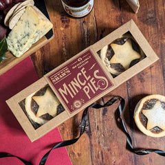 IMP & MAKER Perfect Christmas Pairing Cheese Board and Wine Hamper