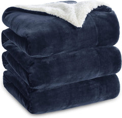 Bedsure Sherpa Fleece Throw Blanket - Fluffy Microfiber Solid Blankets for Bed and Couch Double/Twin Size, Silver Grey, 150X200Cm