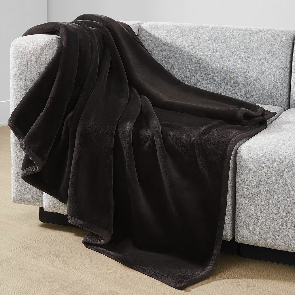 Coco Plush Throw in Sand, 152 X 177 Cm