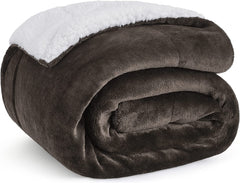 Bedsure Sherpa Fleece Throw Blanket - Fluffy Microfiber Solid Blankets for Bed and Couch Double/Twin Size, Silver Grey, 150X200Cm