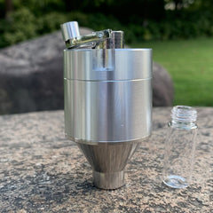 Metal Powder Hand Spice Mill Funnel Food Container Kitchen Tools Herb Grinder Hand Crusher with Glass Snuff Bottle