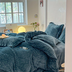 Premium Luxury Bedding Milk Velvet 4pcs Set, Soft, Thickened and Warm, Including 1 Duvet Cover+ 2 Pillowcases+ 1 Bed Sheet, Washable and Machine-Washable, Suitable for Bedrooms, Guest Rooms, Rental Houses, College Dorms